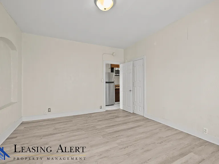 108 S Cummings St — Photo 12