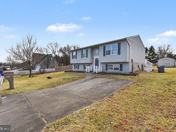 3rd image of 8304 Granville Rd