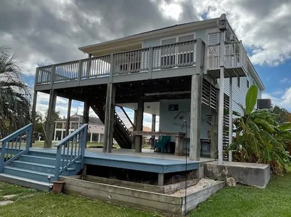 112 Edith Dr, Bay Saint Louis, MS 39520