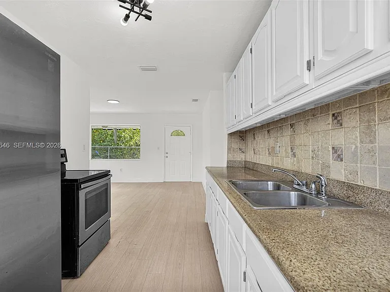 151 NW 42nd St #1 — Photo 10