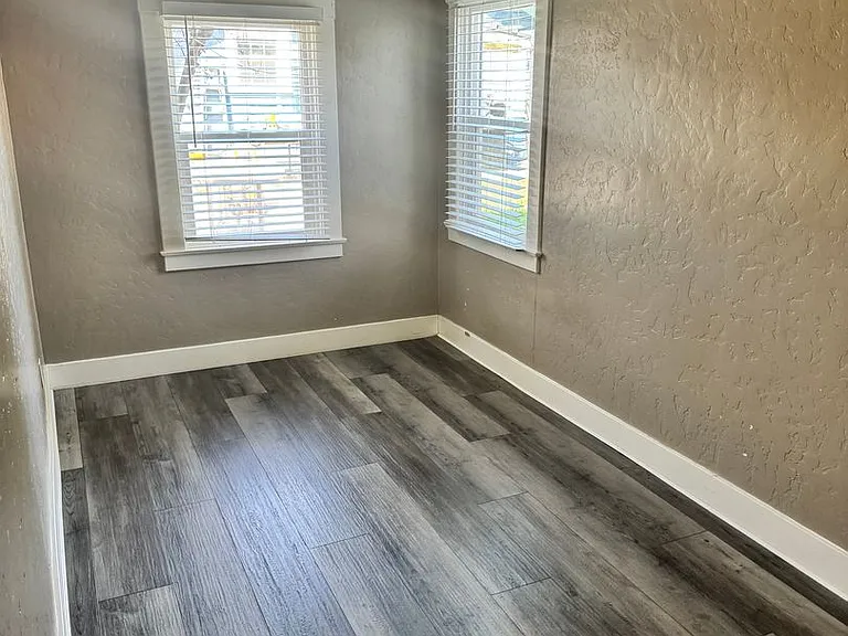 1324 N Farris Ave — Photo 11