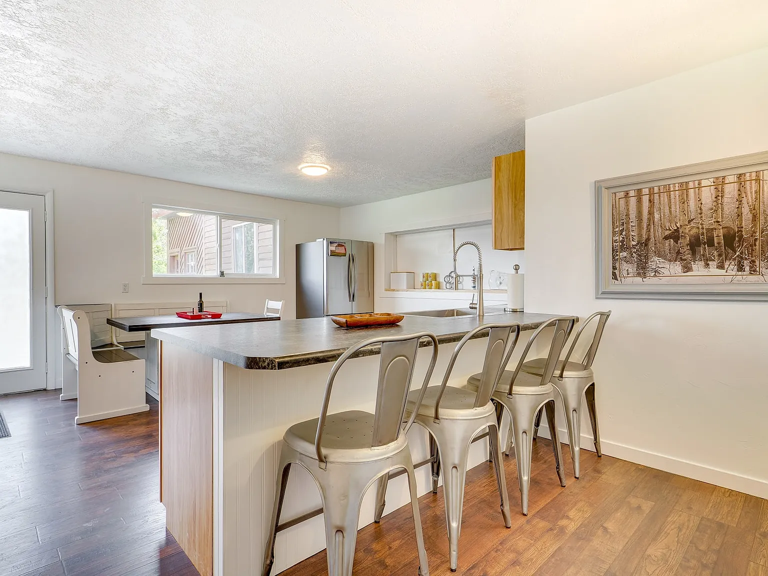 4 bed, 2.5 bath, 2100 sqft, $1,700 — Photo 3