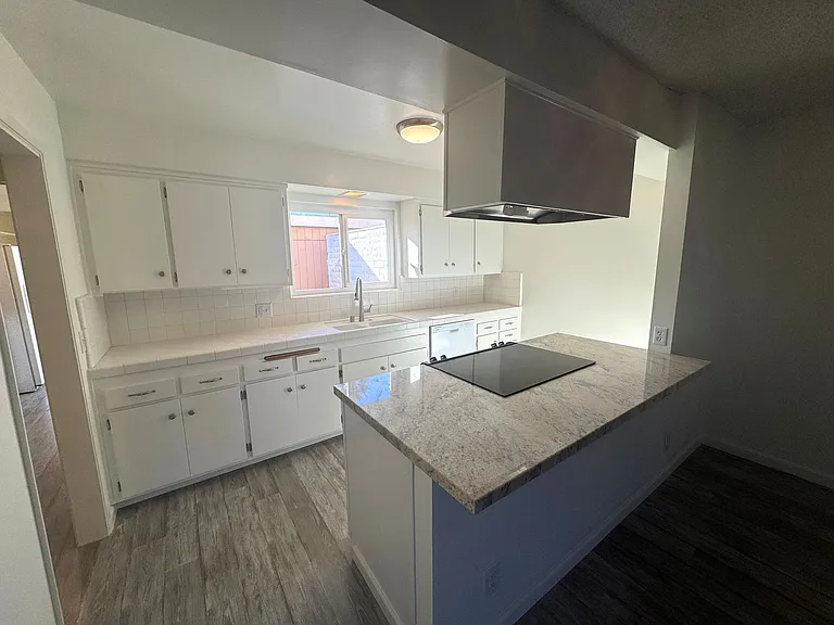 3135 Harbor Blvd — Photo 11