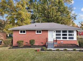 1911 Rayston Dr, Greensboro, NC 27405