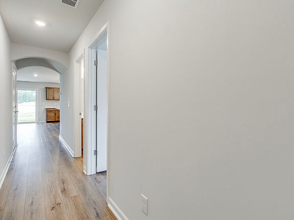 2nd image of 126 Kingsley Dr