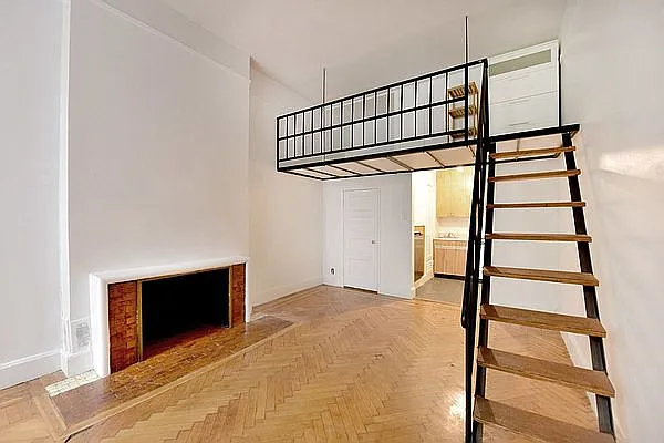 Rented by Cooper & Cooper Real Estate | media 22