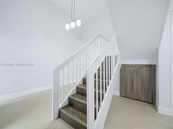 3rd image of 10941 N Lakeview Dr