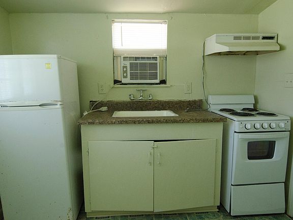 4th image of 125 Castillo Ave APT 4