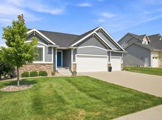 606 NW Reinhart Dr, Ankeny, IA 50023