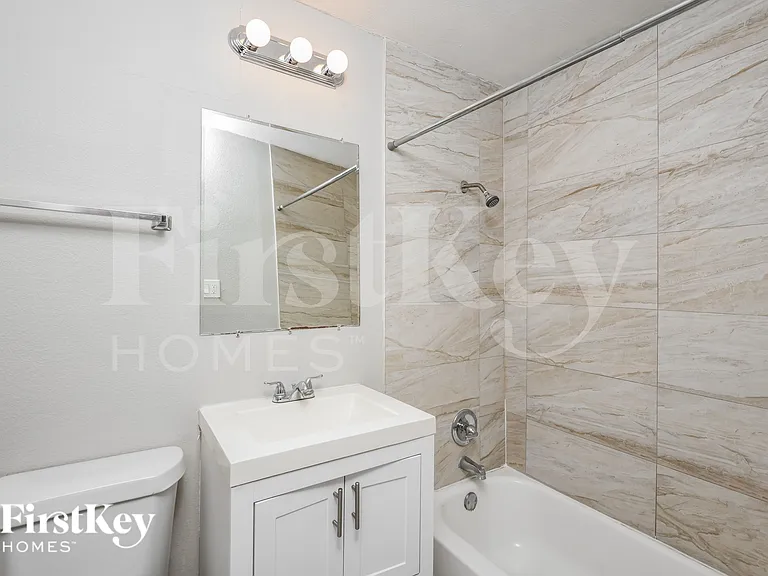 611 Hewett Dr — Photo 13
