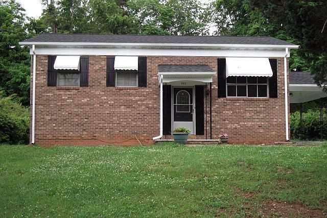 1st image of 1411 Cardinal Ln