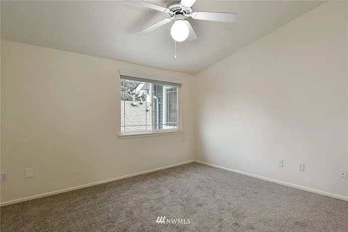 9402 Linden Ave N #B — Photo 15