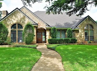 2806 Briar Knoll Dr, Arlington, TX 76006