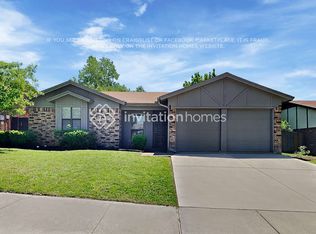 6420 N Park Dr, Watauga, TX 76148