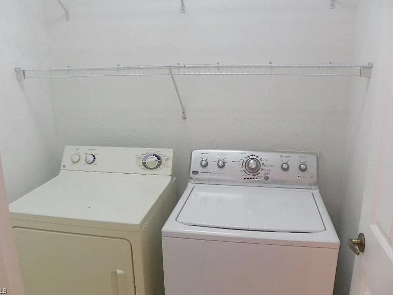 1400 Mariposa Cir #104 — Photo 8