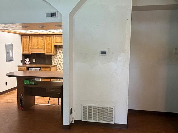 5th image of 1746 Kuskokwim St