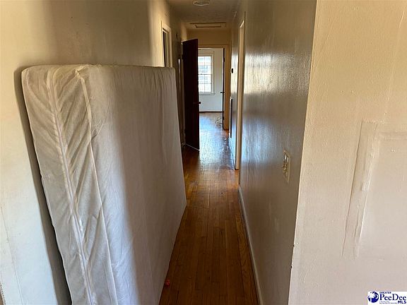 4th image of 601 Grace St