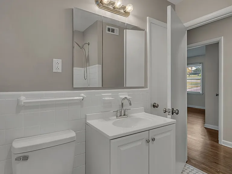 4917 Salem Dr — Photo 18