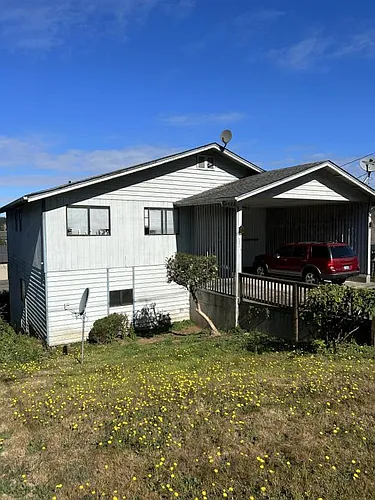 2082 Monroe St Photo 1