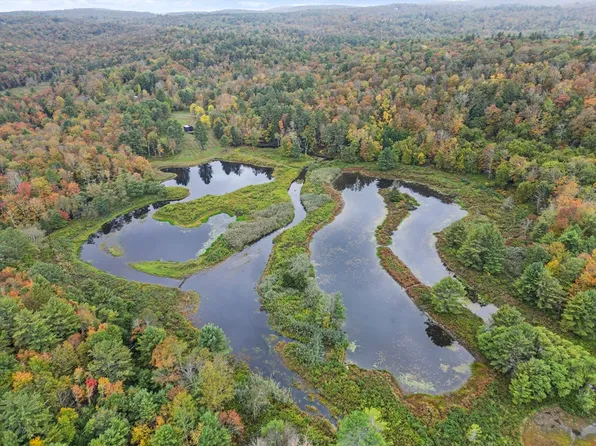 327 Chester Rd, Becket, MA 01223