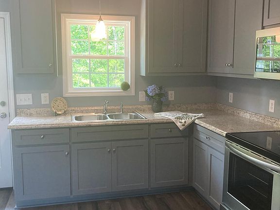 2nd image of 503 N Academy St #503