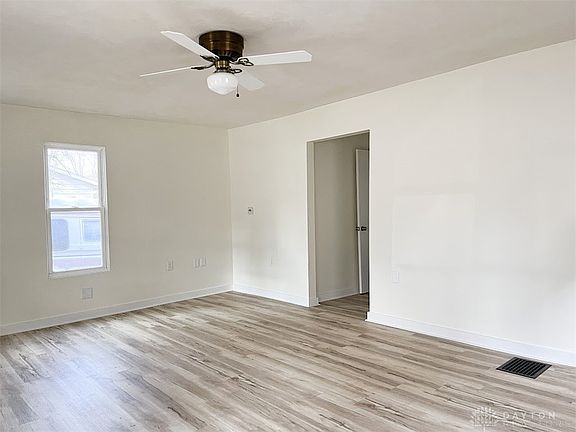 3rd image of 214 W Cherry St