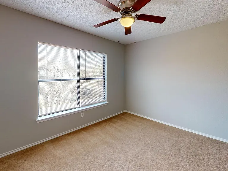 7900 Bramble Bush Dr — Photo 13