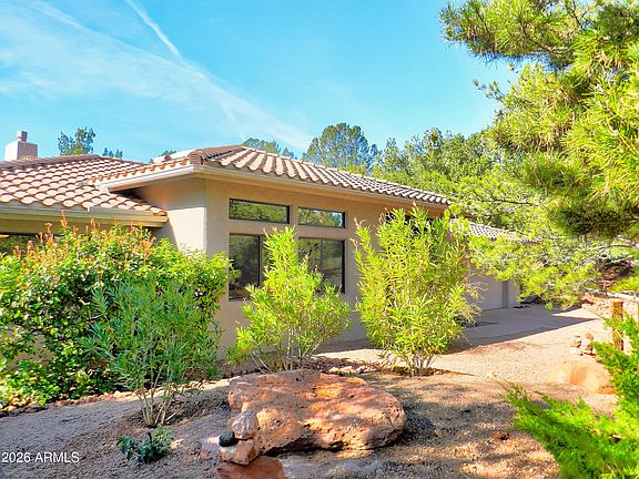 2nd image of 220 MANZANITA Drive
