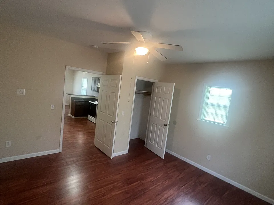 2414 Pendleton St #1