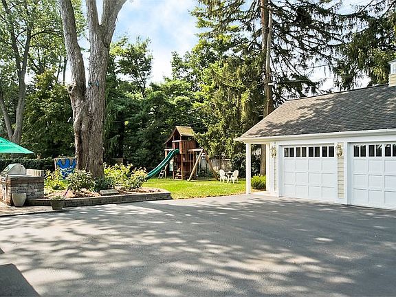 5th image of 283 Lake Park Dr