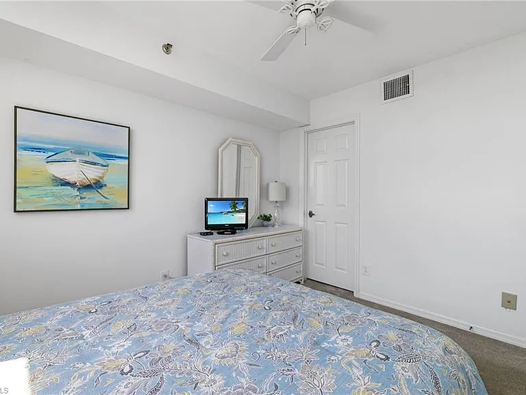 5550 Heron Point Dr #1404 — Photo 21