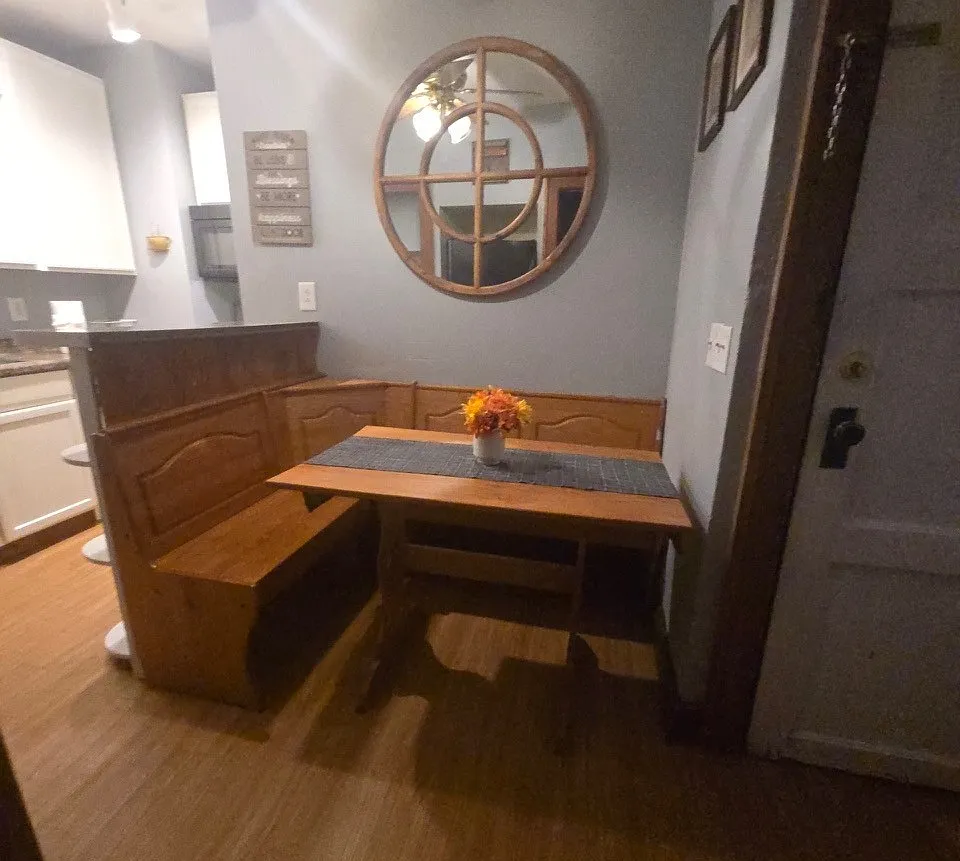 3 bed, 1000 sqft, $2,000 — Photo 3