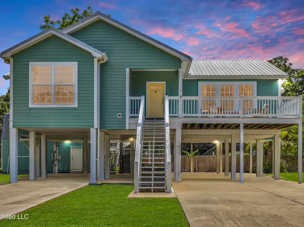 112 Vista Dr, Pass Christian, MS 39571