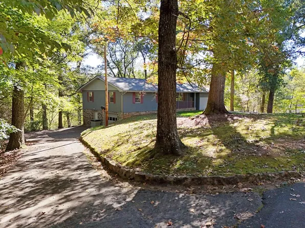 614 Lakeview Cir, Morganton, GA 30560