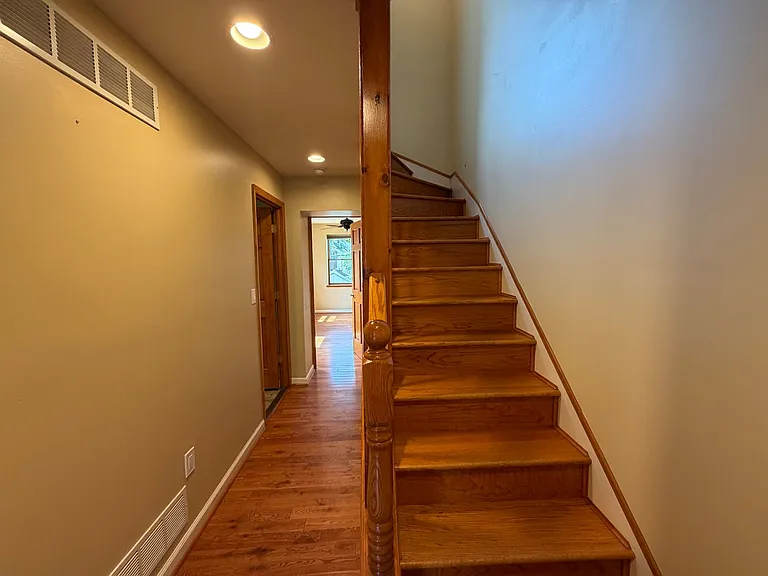 214 Grape St — Photo 18