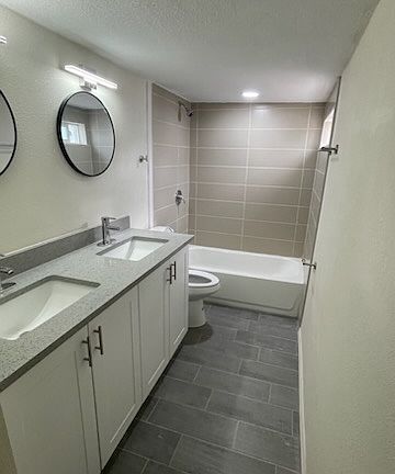 4th image of 629 E Dee St #A