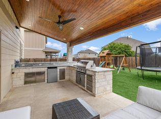 241 La Dera Dr, Liberty Hill, TX 78642