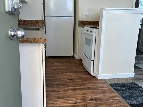 (undisclosed Address), Renton, WA 98057
