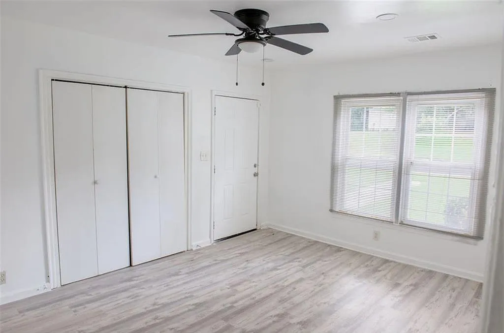 2 bed, 1.0 bath, 750 sqft, $1,400 — Photo 2
