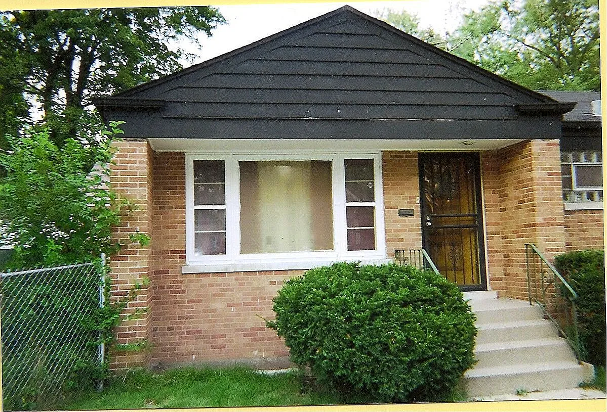 14438 S Michigan Ave photo 1