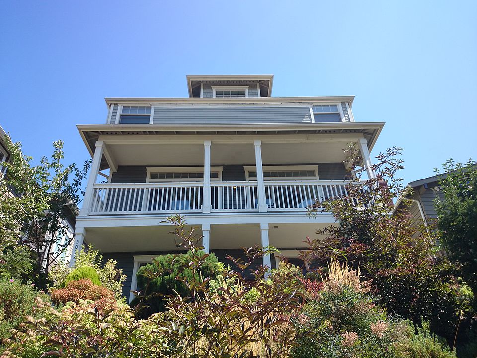 2nd image of 5032 46th Ave SW
