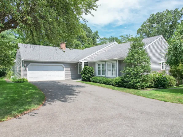 12 Saxon Woods Court, Cheshire, CT 06410