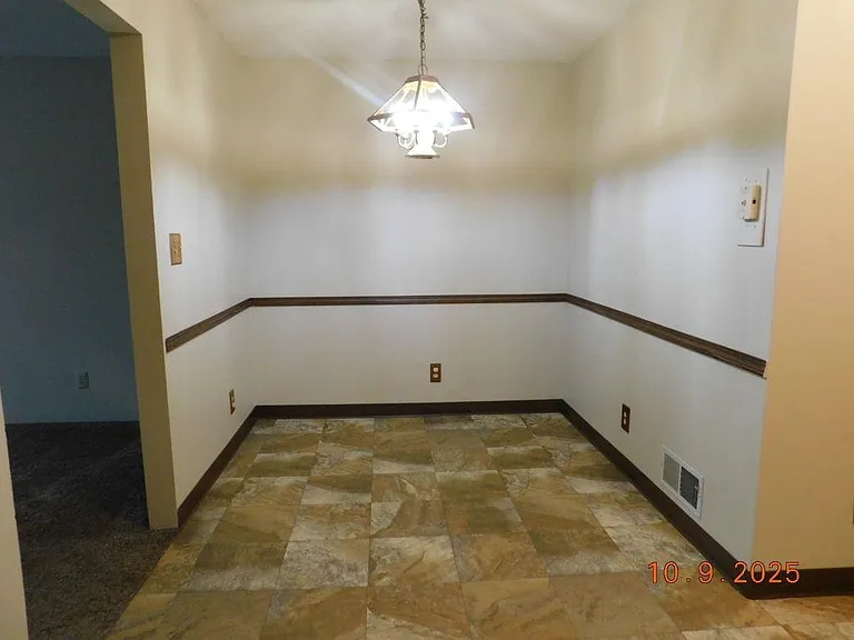 1720 Short St — Photo 18