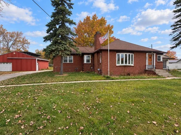 2554 S Huron Rd, Kawkawlin, MI 48631
