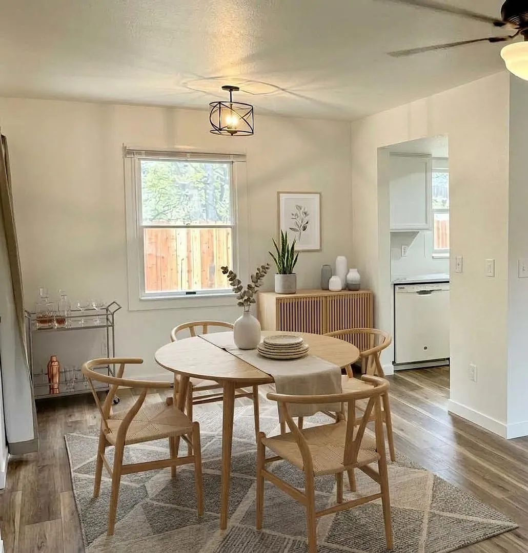 Charming 3-Bed, 2-Bath Home in Peaceful Wagon Wheel Neighborhood — Photo 4