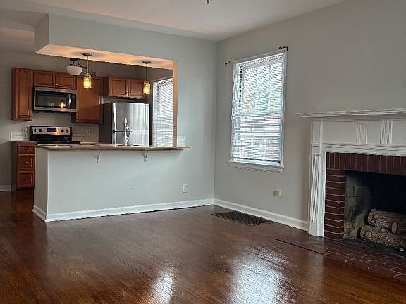 4th image of 2902 Losantiville Ave #1