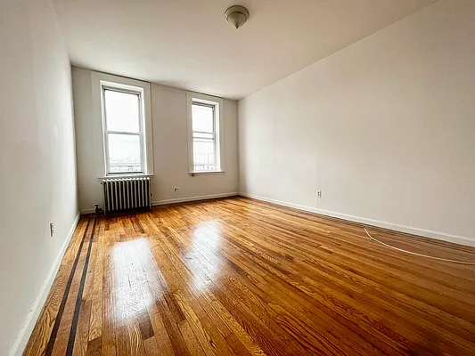 Rented by MySpaceNYC | media 7