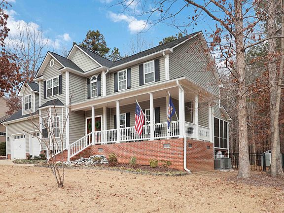 4th image of 84 Ainsley Ct