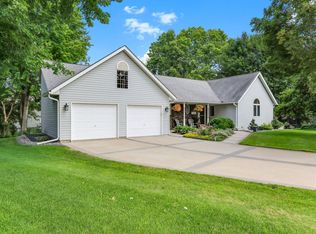 320 Hackberry Cir, Hastings, MN 55033