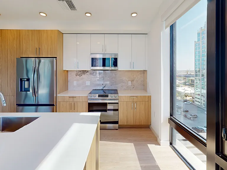 101 N Meridian — Photo 108